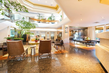 Luana Waikiki By Tropical Escapes Realty,2045 Kalakaua Ave,3 star