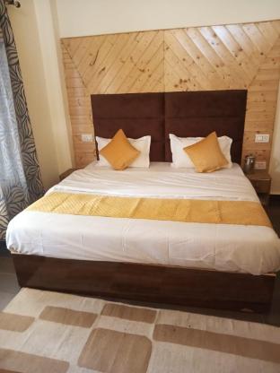 heaven inn manali