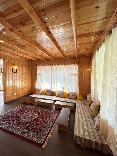 heaven inn manali