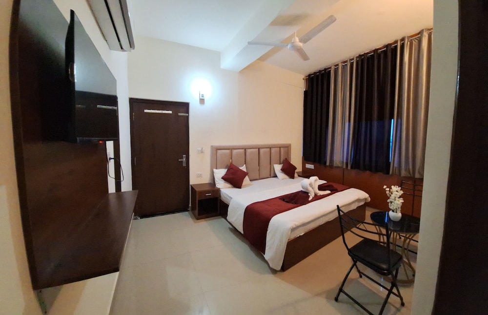 hotel brothers agra