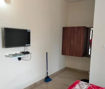 hotel rajganga lodging