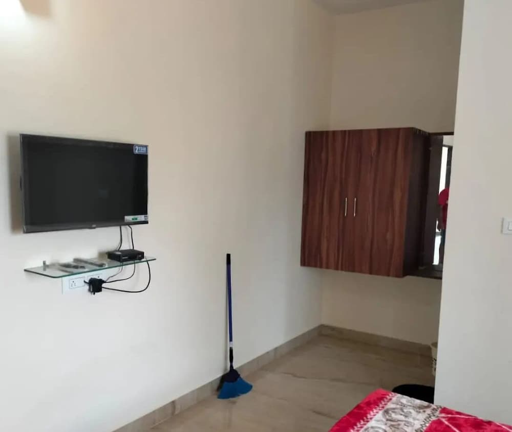 hotel rajganga lodging