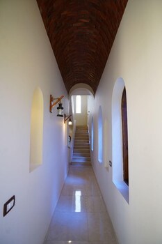 Tunis Castle,Qaroun, 12,3 star