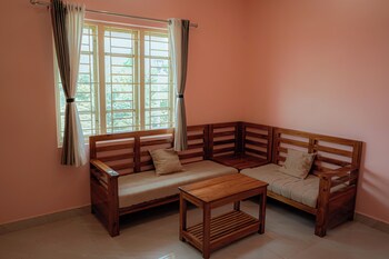 Aikkara Cottages,,3 star