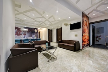 suite grand plaza noida