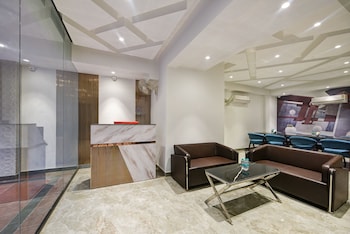 suite grand plaza noida