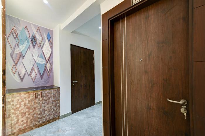 suite grand plaza noida