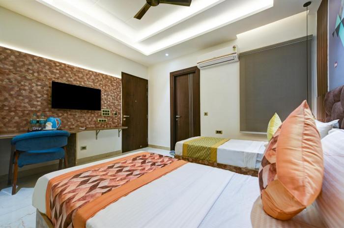 suite grand plaza noida