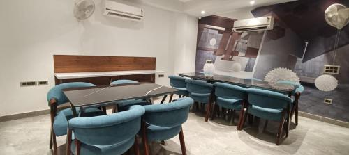 suite grand plaza noida