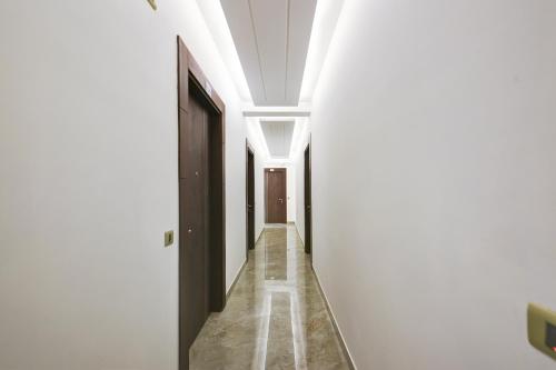 suite grand plaza noida