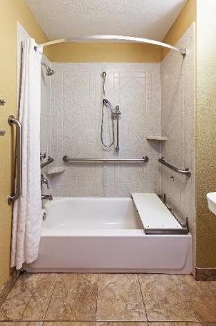 candlewood suites pearland by ihg