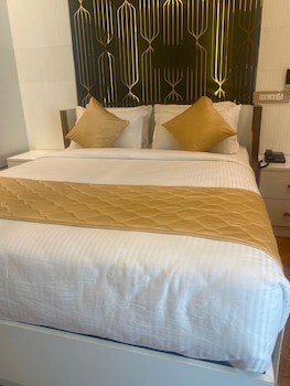 Hotel Royal Stay,,3 star