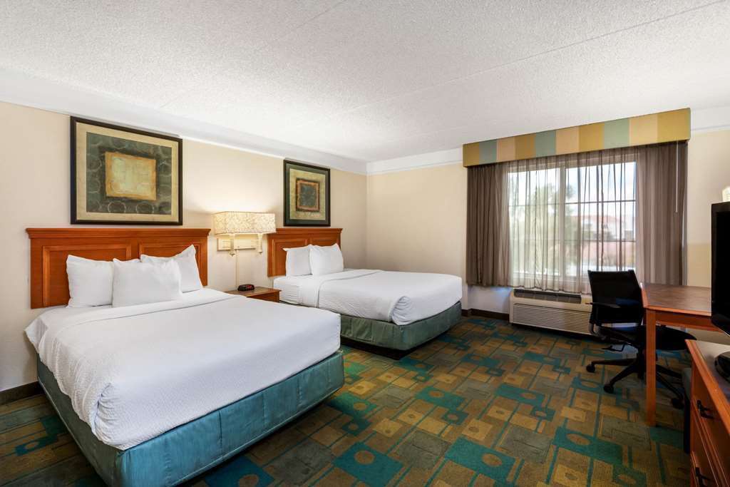 la quinta inn and suites by wyndham phoenix west peoria