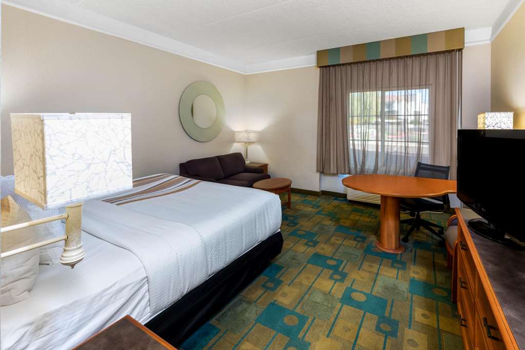 la quinta inn and suites by wyndham phoenix west peoria