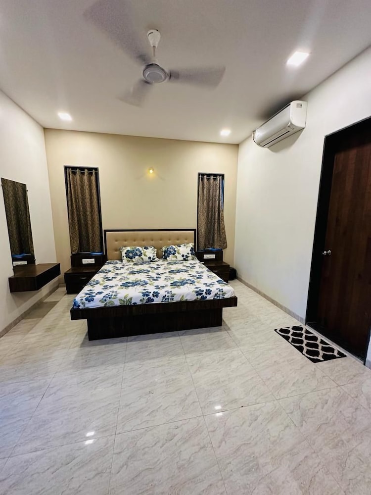 wastrova by joy suites