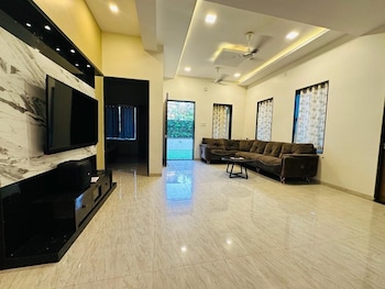 Wastrova By Joy Suites,,2 star