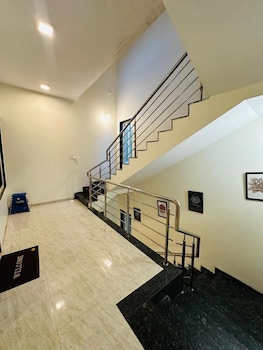 Wastrova By Joy Suites,,2 star