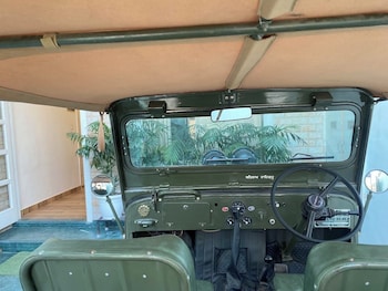 hotel nirmal budget friendly rooms near fortis hospital and marriage palaces