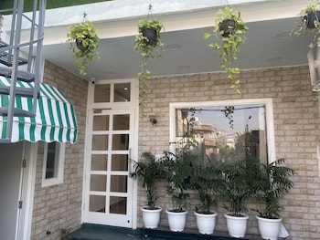 hotel nirmal budget friendly rooms near fortis hospital and marriage palaces