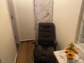 hotel nirmal budget friendly rooms near fortis hospital and marriage palaces