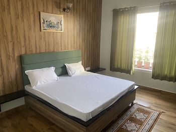 hotel nirmal budget friendly rooms near fortis hospital and marriage palaces