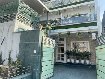 Hotel Nirmal - Budget Friendly Rooms Near Fortis Hospital And Marriage Palaces,,3 star