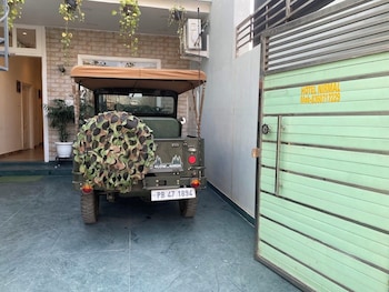 hotel nirmal budget friendly rooms near fortis hospital and marriage palaces