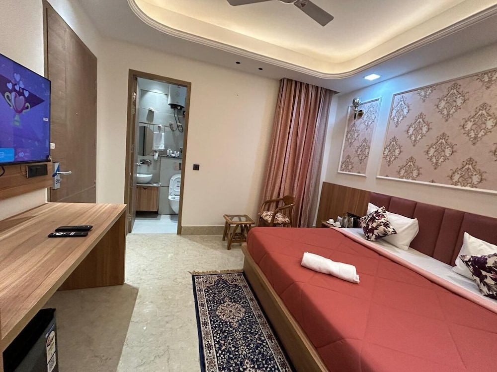 blue moon residency sector 53 gurgaon