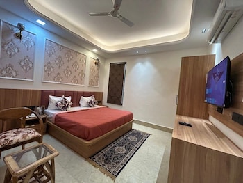 blue moon residency sector 53 gurgaon