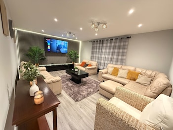 Cozy Rochester Apartment Retreat,,3 star