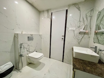 sea view hotel puri near temple and beach