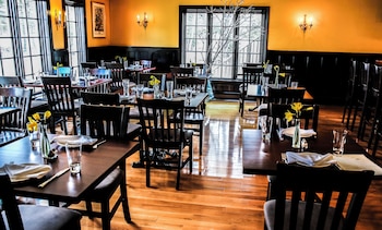 The Millerton Inn,,2 star