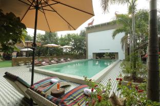 gulmohar eco village resort