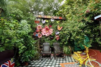 gulmohar eco village resort