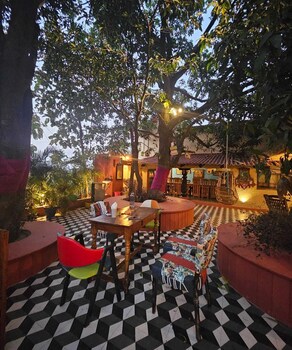 gulmohar eco village resort