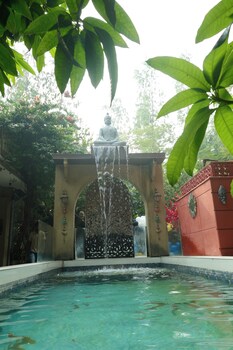 gulmohar eco village resort