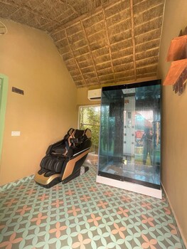 gulmohar eco village resort