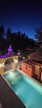 gulmohar eco village resort