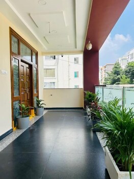 shreshtam apart hotel khajakuda