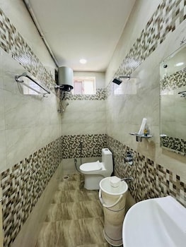 shreshtam apart hotel khajakuda