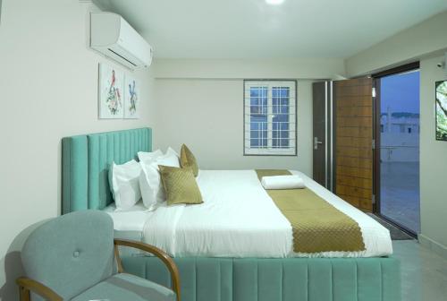 shreshtam apart hotel khajakuda