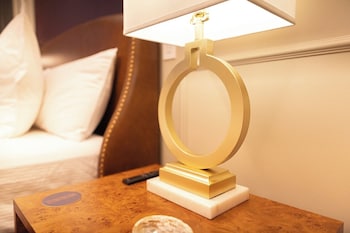 Sinclair Suites,120 W Main St,2 star