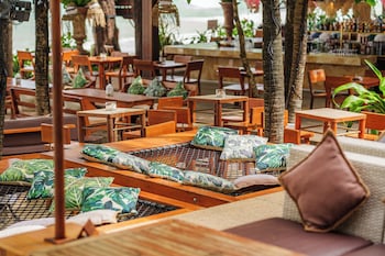 cafe del mar hotel