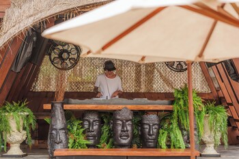 cafe del mar hotel