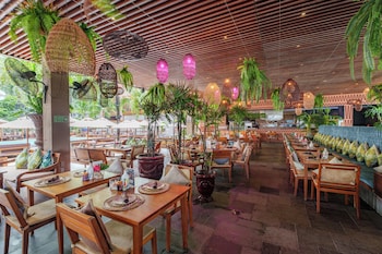 cafe del mar hotel