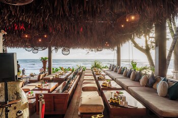 cafe del mar hotel