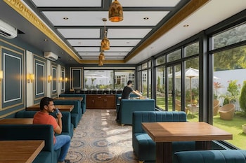 de elaaf the luxury stay