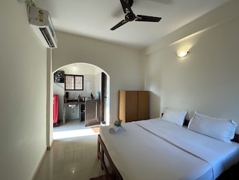 Jolene's Mandrem,,2 star