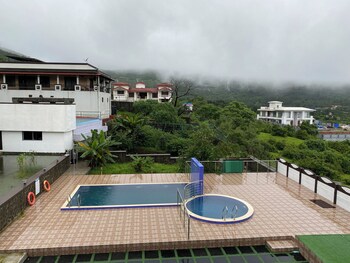 sky high by joy suites