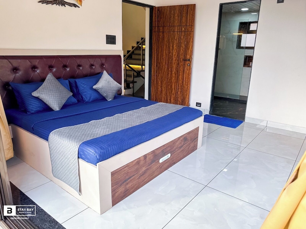 sky high by joy suites